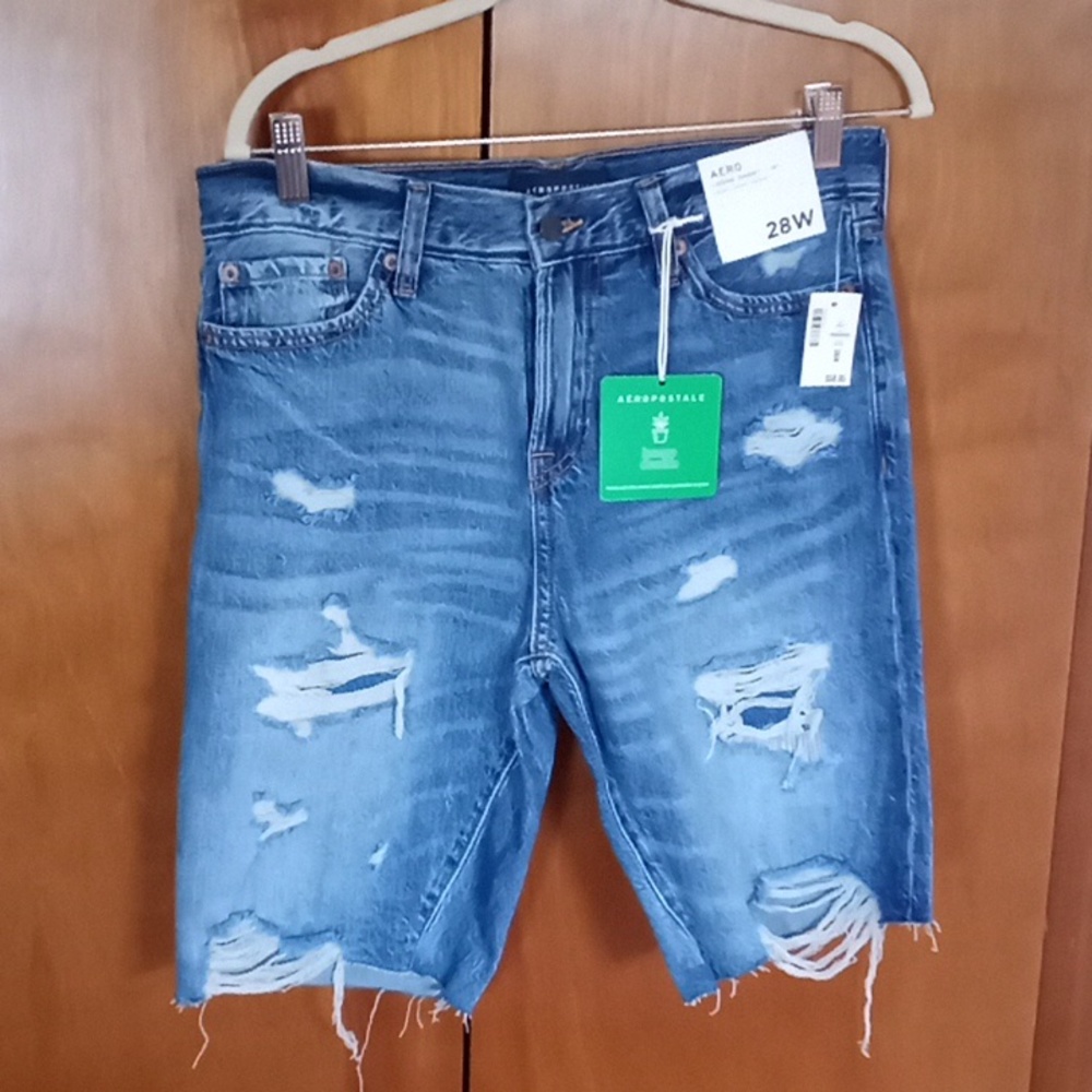 NWT Aero Loose Distressed Hemp Denim Short Size 28